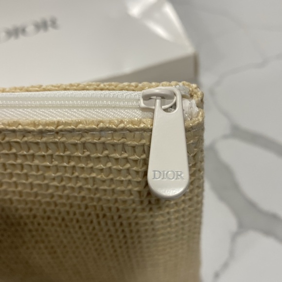 Dior Pouch - Picture 4 of 5